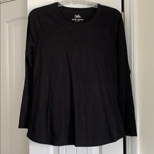 Black long sleeved basic cotton tee